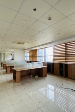 Cho thuê văn phòng 60m2 tại toà nhà Luxcity, Huỳnh Tấn Phát, Quận 7 - Giá chỉ 10 triệu/tháng